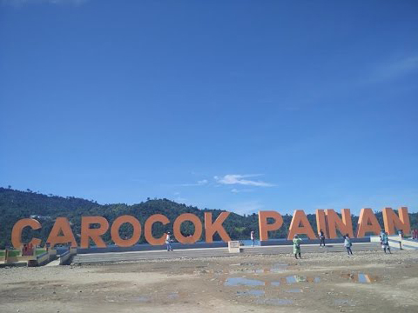pantai carocok
