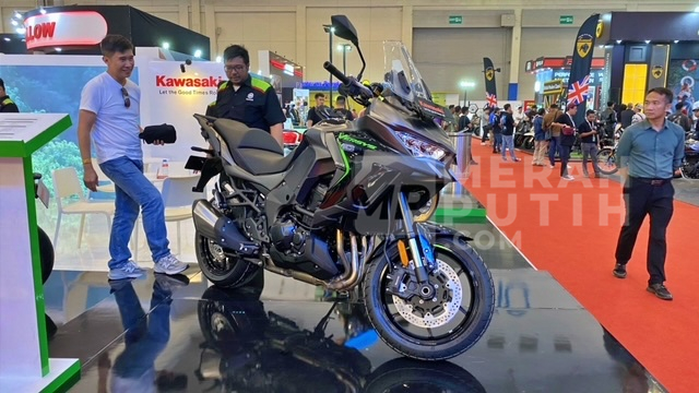 Kawasaki Versys 1100 Resmi Diperkenalkan di IMOS 2024, Siap Meluncur Awal 2025