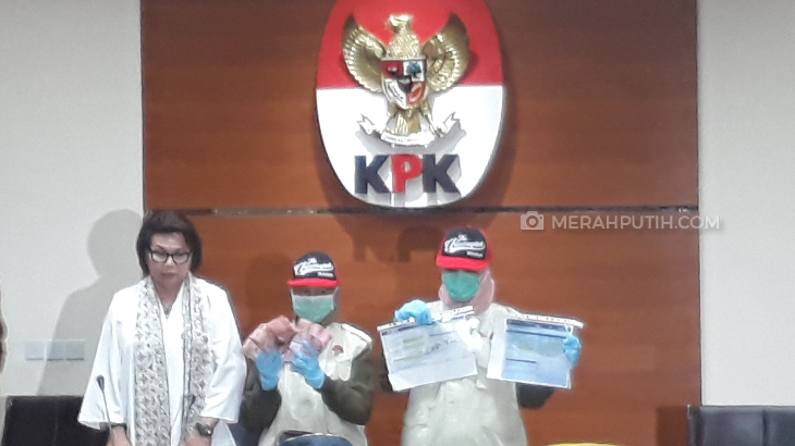 kpk irwandi yusuf merah putih