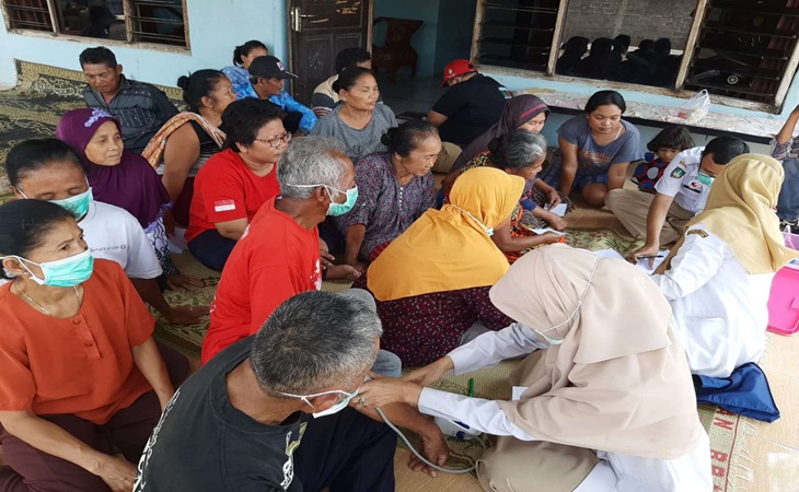 Warga Solo yang terkena asap pembakaran sampah dari TPA
