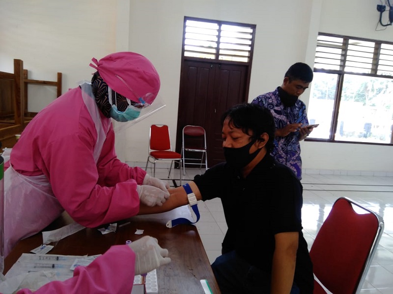 Rapid Test Digelar di Barak Pengungsi Merapi