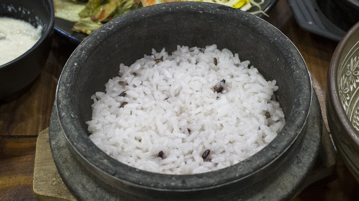 Enggak Bisa Lepas dari Nasi? Nih 3 Menu Nasi Khas Indonesia Kesukaan Bondan Winarno