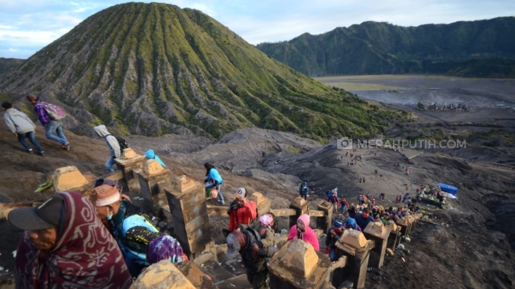 Di Tengah Pandemi, Yadnya Kasada Tetap Digelar