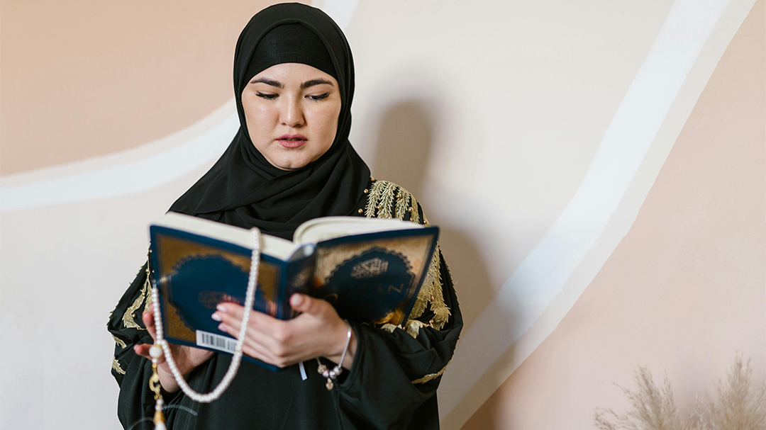 Haid Berakhir Jelang Subuh, Apakah Muslimah Tetap Bisa Puasa Ramadan?