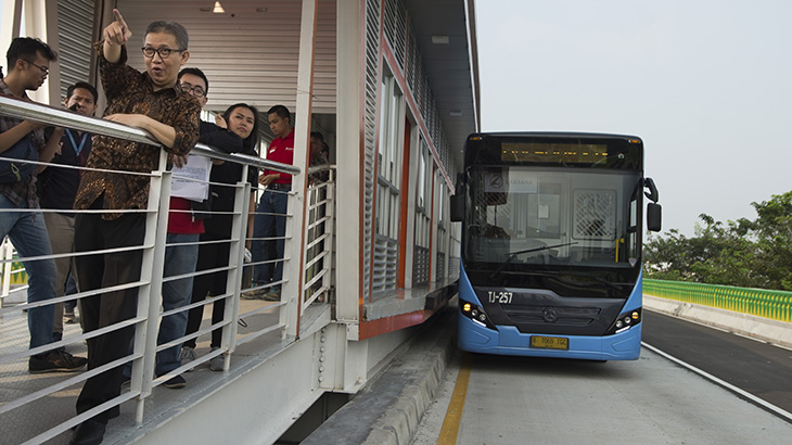 Transjakarta Buka Rute Menuju Lokasi Lebaran Betawi