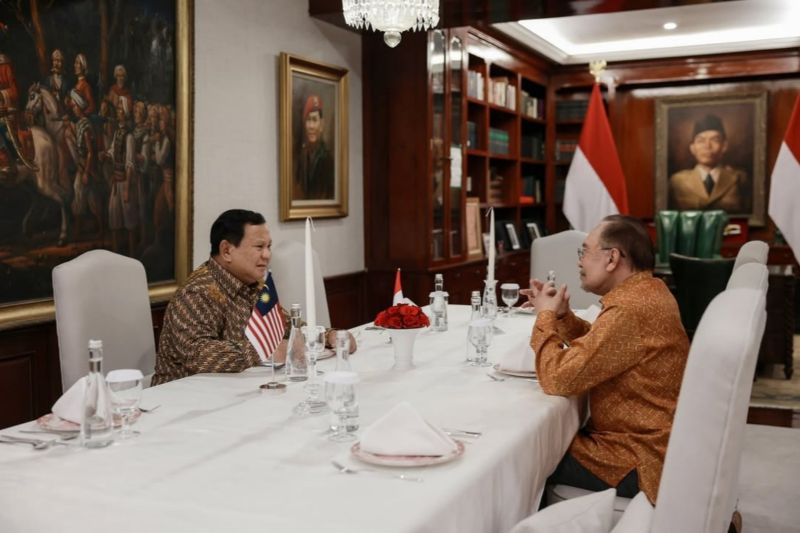 Setibanya di Jakarta, PM Malaysia Anwar Ibrahim Disambut Jamuan Makan Malam di Kediaman Presiden Prabowo