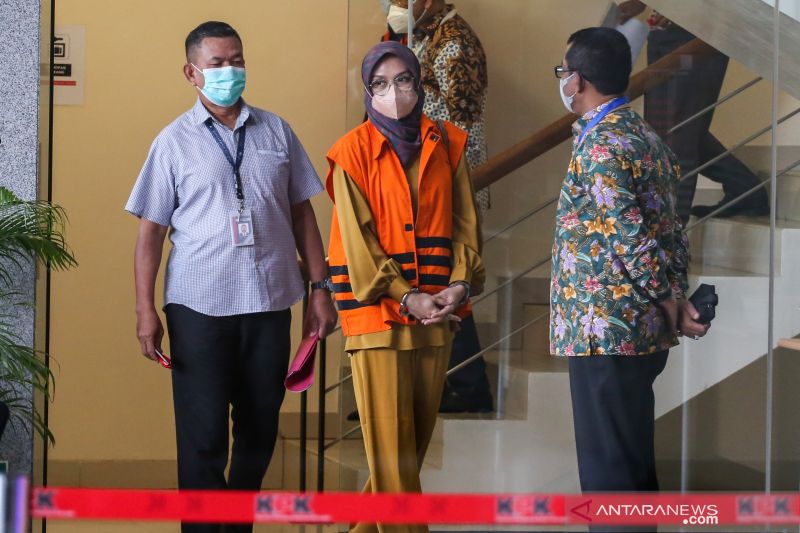 Bupati Probolinggo dan Suami Segera Disidang di Pengadilan Tipikor