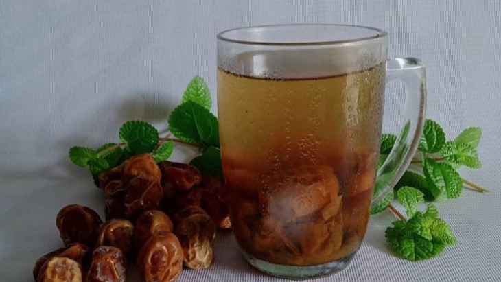 5 Manfaat Air Rendaman Kurma untuk Tubuh