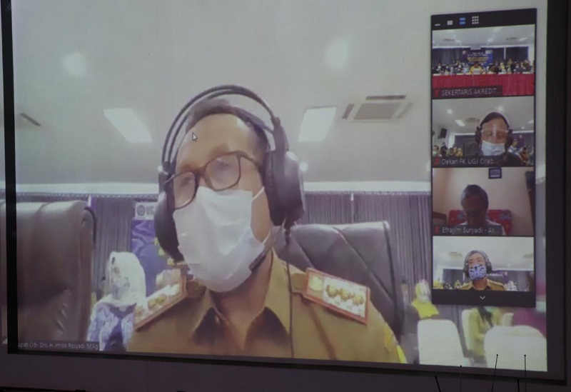 Bupati Cirebon Imron.