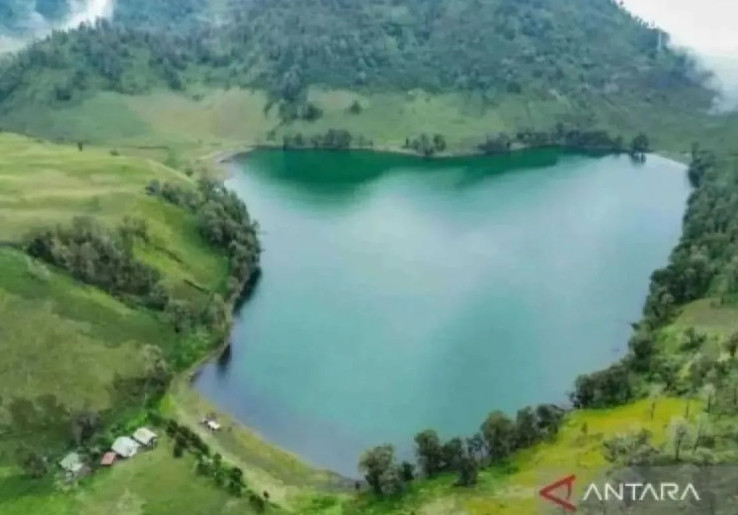 Nekat Terobos Gunung Semeru Saat Ditutup, 8 Pendaki Masuk Blacklist