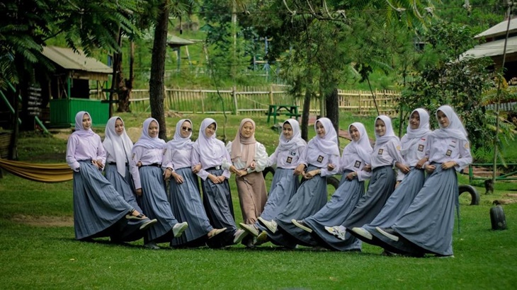 Mengapa Guru Lebih Terkenang Murid Bandel Saat Berstatus Alumnus
