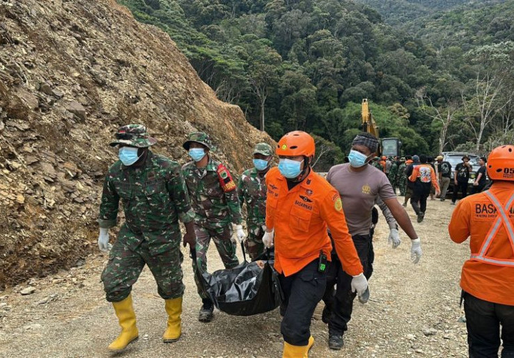 Pencarian Korban Banjir Bandang Tambang Emas Arfak Terkendala Medan, 15 Penambang Ditemukan Tewas