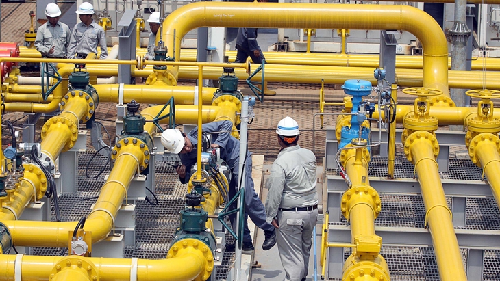 Jokowi Teken Perpres Bangun Pembangkit Listrik dari Sampah di 12 Kota Ini