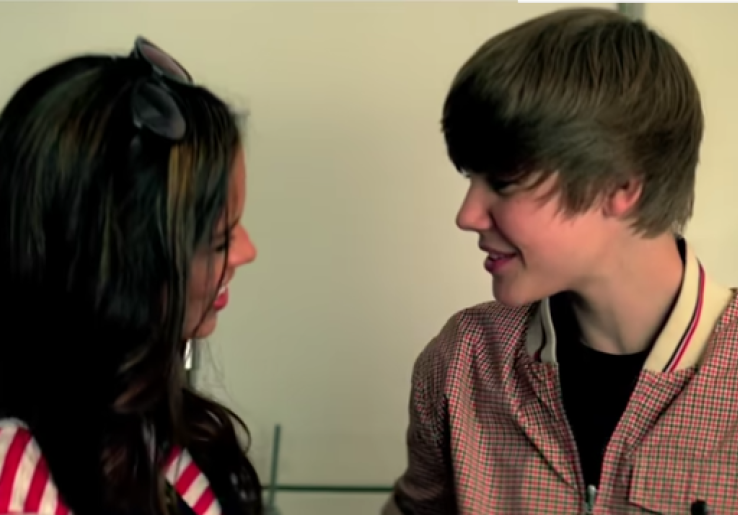 Lirik lagu Eenie Meenie - Sean Kingston dan Justin Bieber, Ada Terjemahan dan Makna!