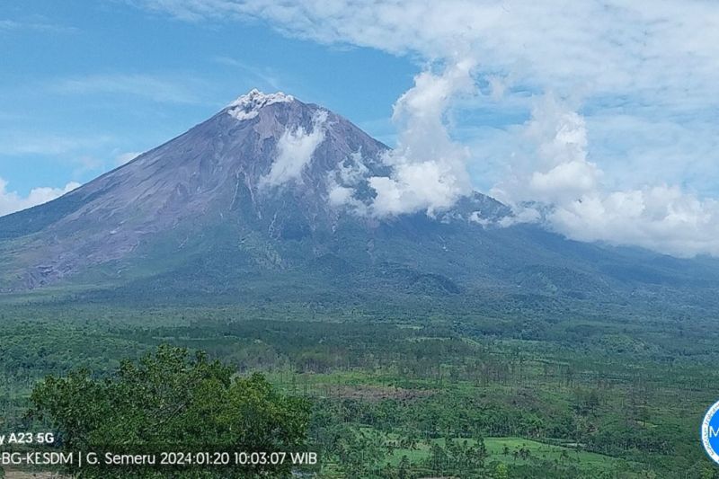 Masyarakat diminta untuk waspada terhadap potensi awan panas
