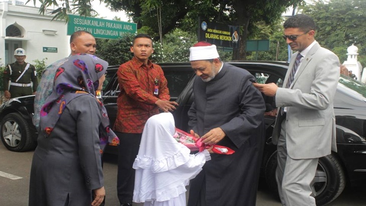 Grand Syeikh Al Azhar dan Menteri Puan Bahas Kurikulum Islam Moderat