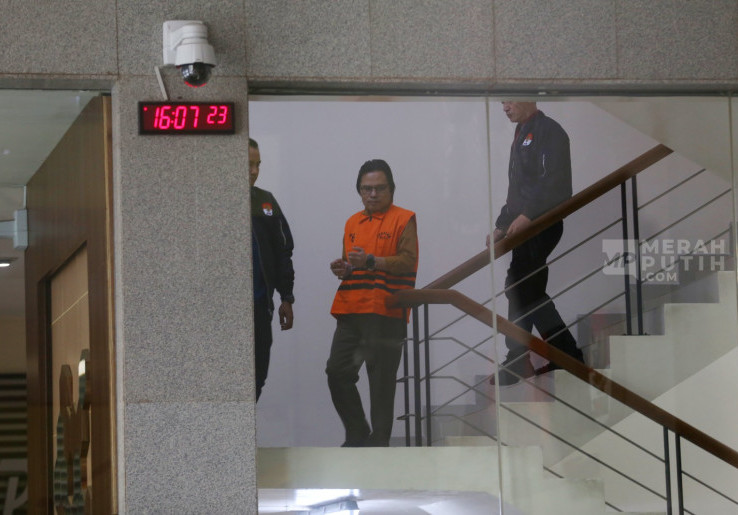 KPK Bongkar Modus Gratifikasi Eks Sekjen MPR, Mulai 'Uang Assalamualaikum' hingga Akun Trading