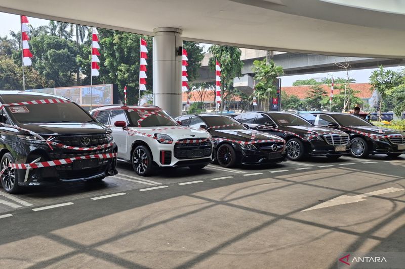 Kejagung Buru Aset Milik Riza Chalid, Sudah Sita Mobil dan Uang Tunai