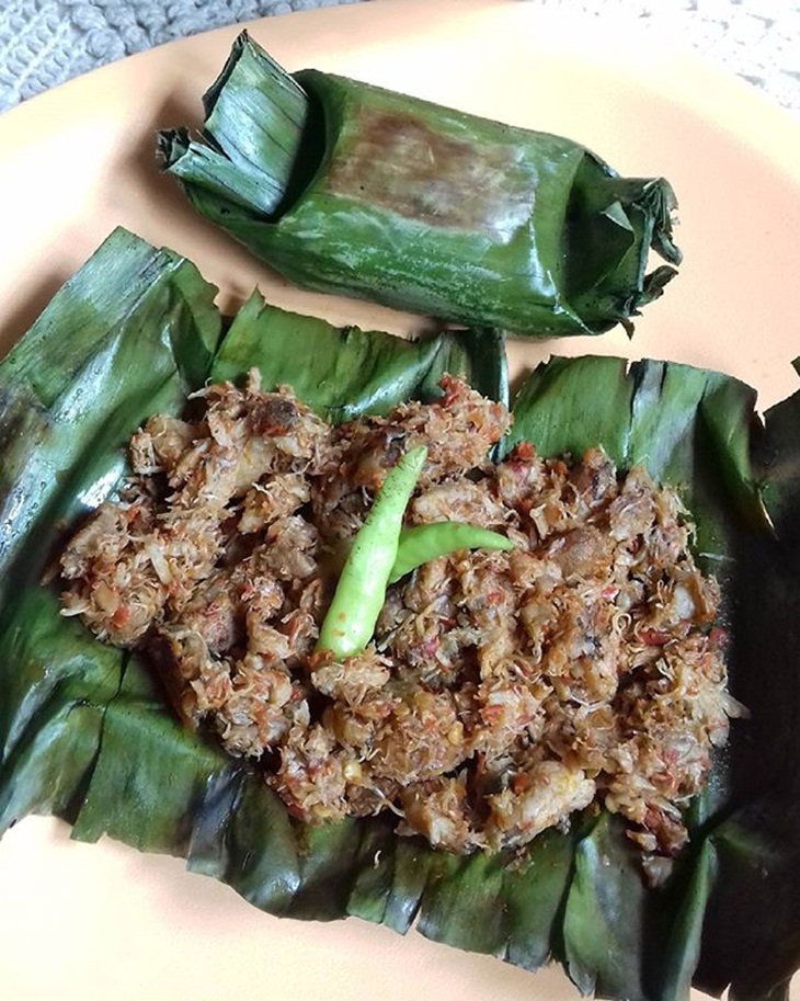Pepes kepiting khas Balikpapan. (Foto: instagram.com/athira_anyd)