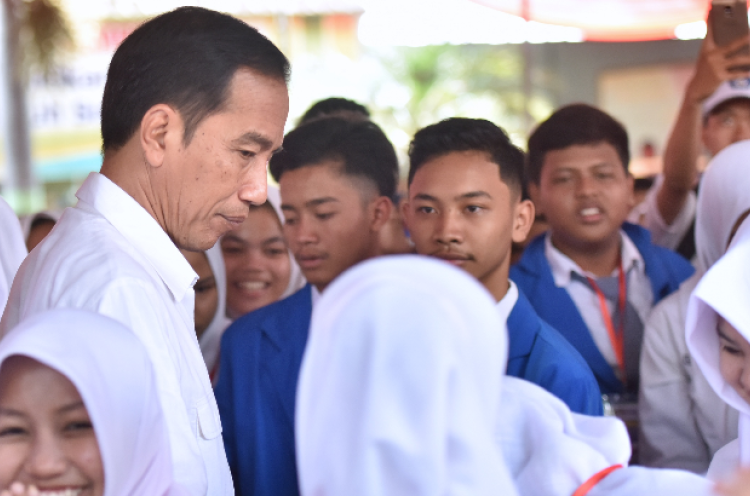 Jokowi Pastikan Bandara Notohadinegoro Ditingkatkan Mulai 2018