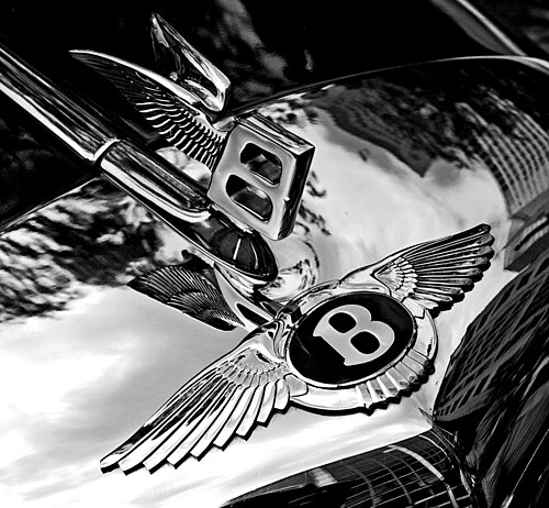 Bentley Ubah Strategi Bisnis, Fokus ke Mobil Hybrid Kelas Mewah
