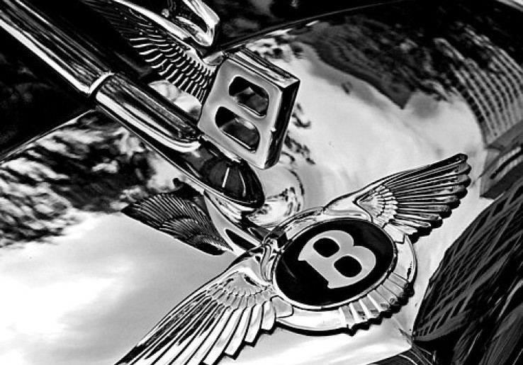 Bentley Ubah Strategi Bisnis, Fokus ke Mobil Hybrid Kelas Mewah