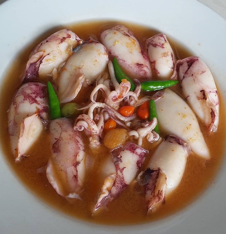 Pindang cumi khas Bangka. (Foto: instagram.com/ailiehoalie74)