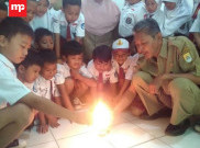 Heboh, Guru dan Siswa SDN 1 Plumbon Temukan Jajanan Berbahaya 