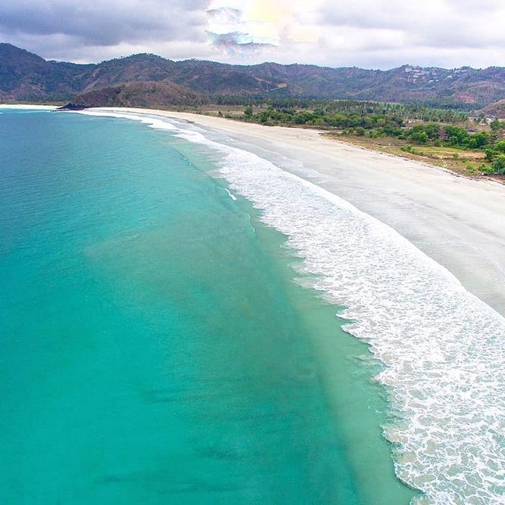 Pantai Selong Belanak. (Foto: Pixabay/instagram.com/ulfamaruapey82)