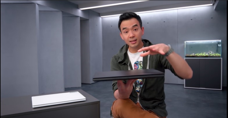 Tampilan YouTube Dave Lee Mengulas ASUS ROG Zephyrus M16 Pada 14 Juni 2021 (Foto: YouTube @Dave2D)