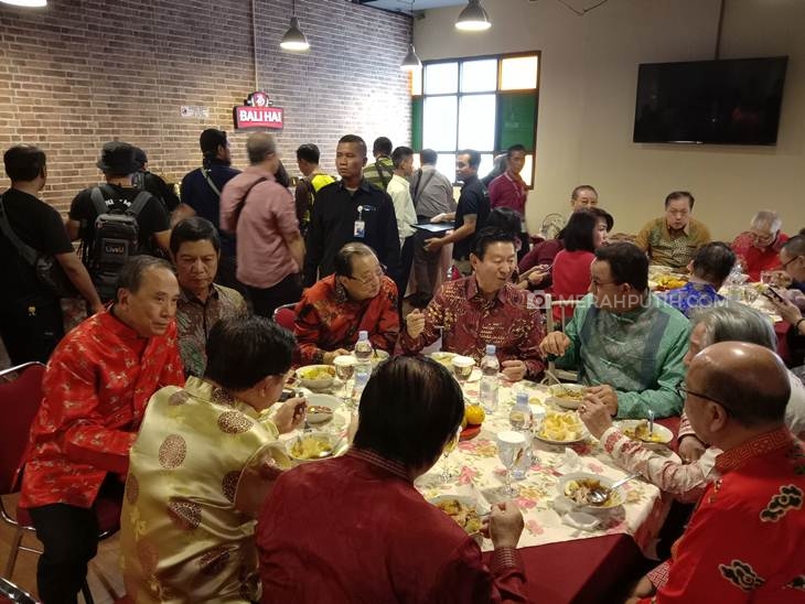 Gubernur DKI Jakarta Anies Baswedan menghadiri Festival Cap Go Meh 2571 di Mall Pancoran Chinatown Point. (Foto: MP/Asropih)