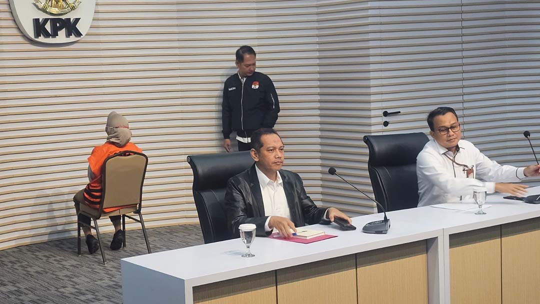 KPK Tetapkan Kasubag Umum dan Kepegawaian BPPD Sidoarjo Tersangka