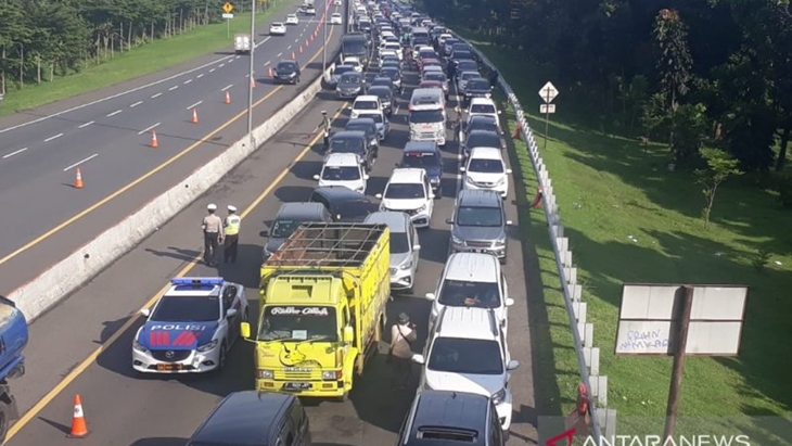 Kawasan Puncak Macet, Tak Patuh Protokol Kesehatan Diminta Balik