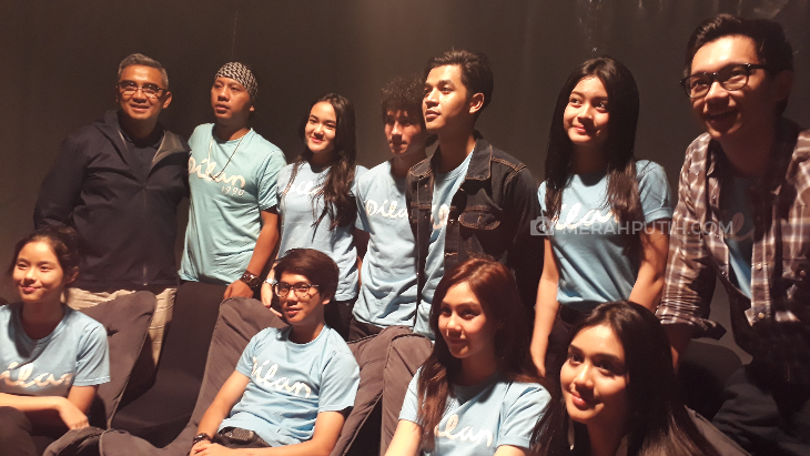 Film 'Dilan 1990', Romantisme Cinta Anak SMA Era 90-an