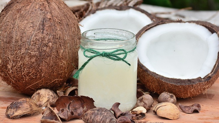 Shampoo Alami Dari Minyak Kelapa Miliki Manfaat Mengejutkan
