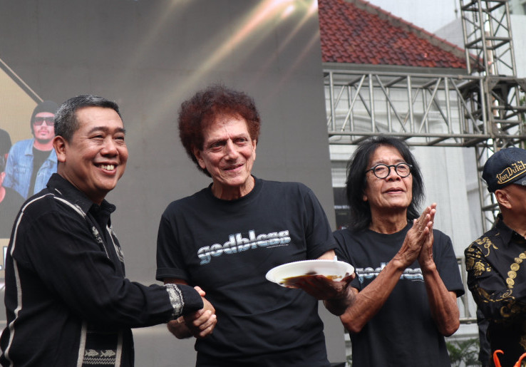 Achmad Albar Bocorkan God Bless Siapkan Materi Album Baru