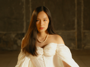 Lirik Lagu Menunggumu Sampai Akhir Hidup Dibawakan Shanna Shannon Ciptaan Melly Goeslaw