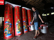 Imlek, Pengrajin Lilin dan Hio Mulai Banjir Order