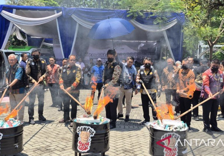 Menkeu Janji Tidak Impor Rokok Ilegal, Kawasan Industri Tembakau Bakal Ditata