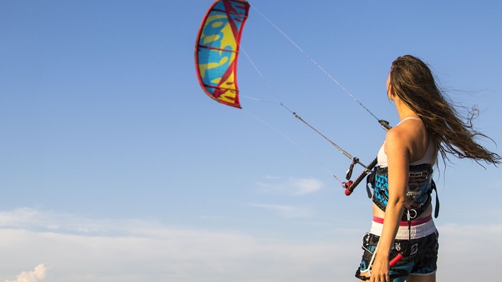 Pantai-Pantai Terbaik di Dunia untuk Kitesurfing, Impian Para Penggemar Olahraga Ekstrem