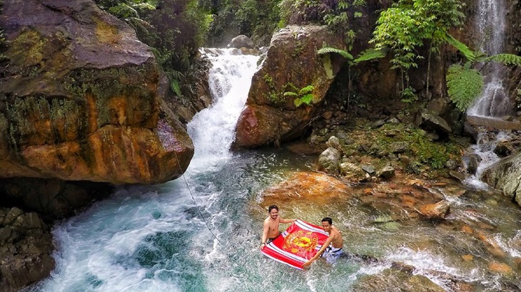 Treking Di Kawasan Curug Kembar Ini Patut Dicoba Pelancong