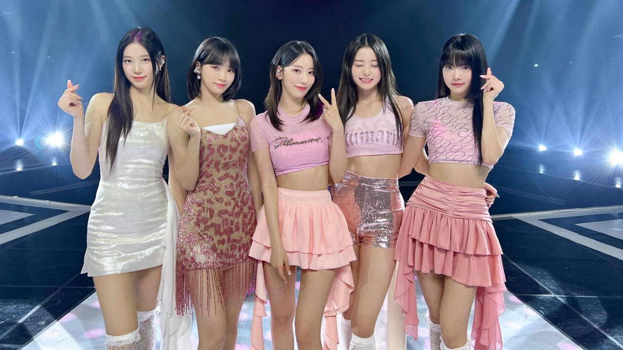 Lirik Lagu 'Come Over' dari Girl Group Le Sserafim