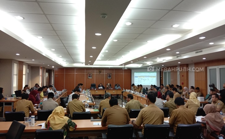 Pertemuan DPRD DKI dengan dinas terkait dalam penyusunan anggaran