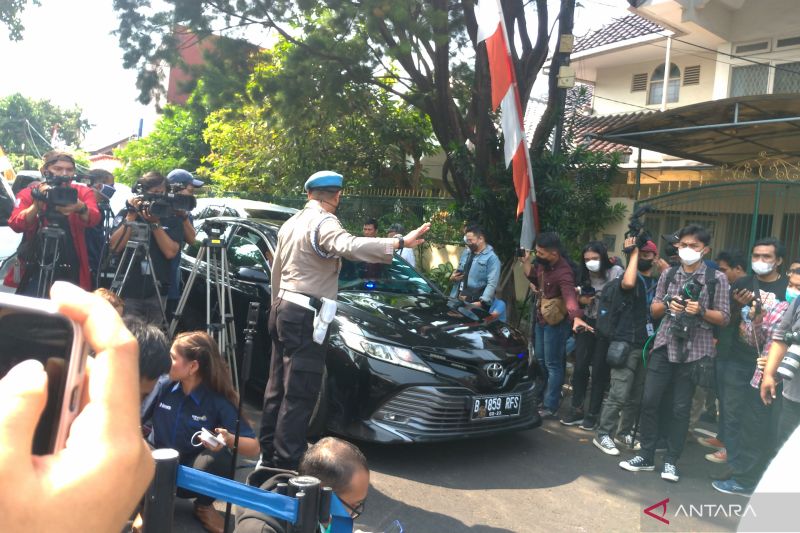 Sebelum Dieksekusi, Brigadir J Menunduk dan Memohon ke Bharada E