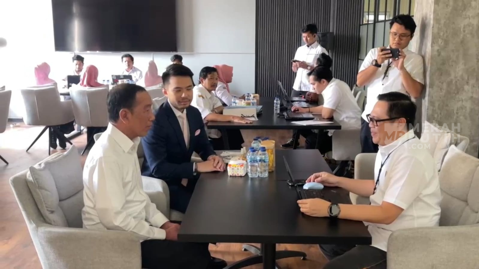 Diperiksa Polda Metro 11 Jam, Kepsek SMAN 6 Solo Ngaku Ditanya Aktivitas Jokowi