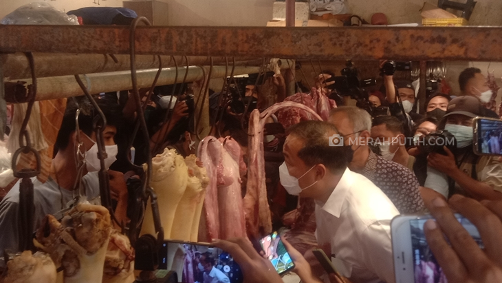Mendag Lutfi Kaget Harga Daging di Pasar Senen Tembus Rp 135 Ribu