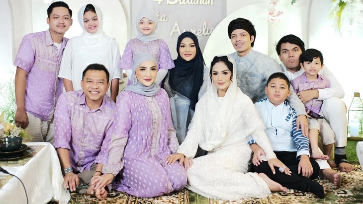 Keluarga Anang-Ashanty Hingga Krisdayanti Rayakan Lebaran Bersama di Singapura