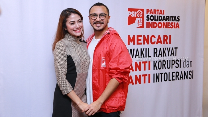 Mau Tahu Kebiasaan Giring Nidji di Kamar Mandi?