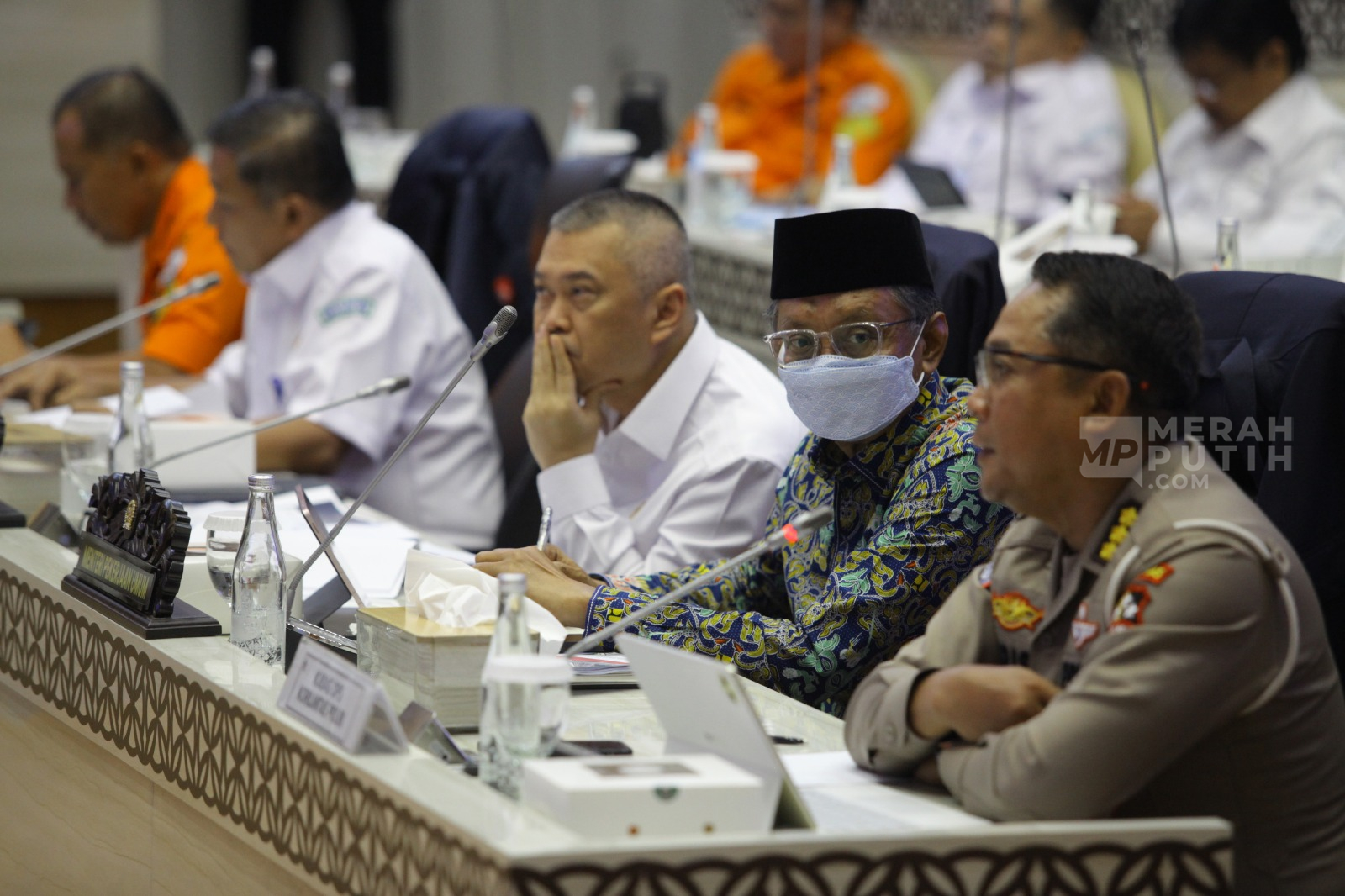 Raker Menteri Perhubungan dan Menteri PU dengan Komisi V DPR bahas Evaluasi Arus Mudik Lebaran 2025