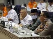 Raker Menteri Perhubungan dan Menteri PU dengan Komisi V DPR bahas Evaluasi Arus Mudik Lebaran 2025